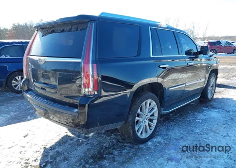 2017 Cadillac Escalade Luxury z USA, uszkodzony, nr VIN 1GYS4BKJ8HR378471
